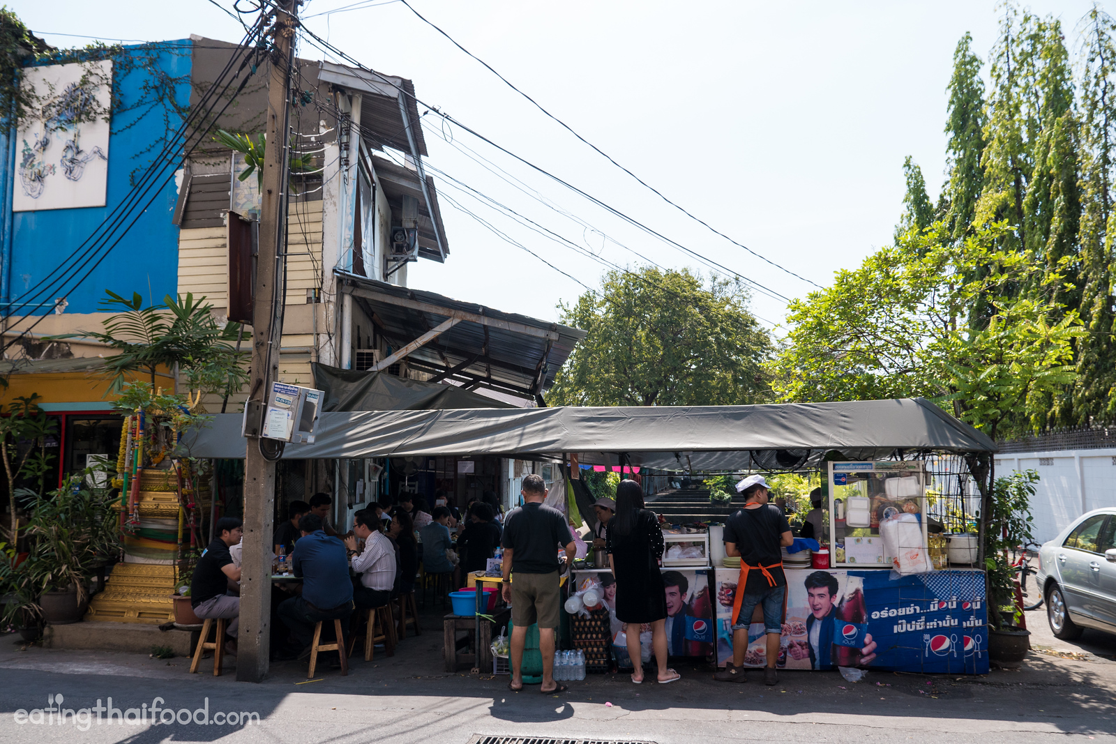 ร้าน หน่องริมคลอง